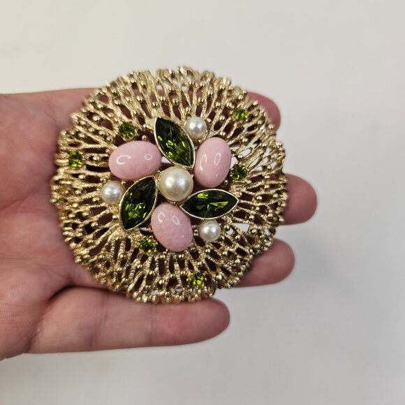 Sarah Coventry Domed Gold Tone Brooch Pink Cabochons Green Rhinestone Faux Pearl - Picture 5 of 7